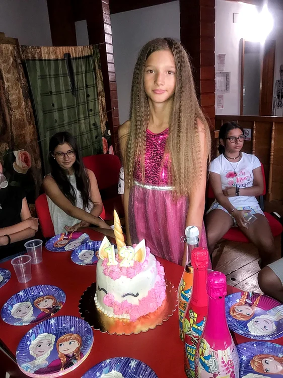 Ana-Beatrice Lazarus a împlinit 12 ani