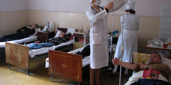 Asistentele se pregătesc de examen.