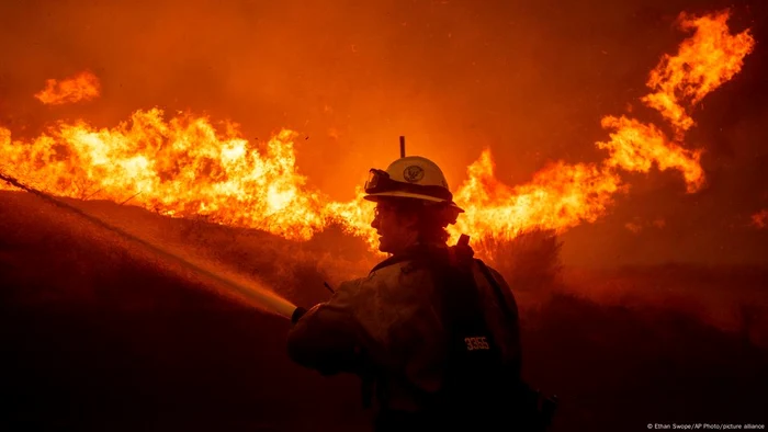 Perioadele mai lungi de secetă duc la mai multe incendii forestiere