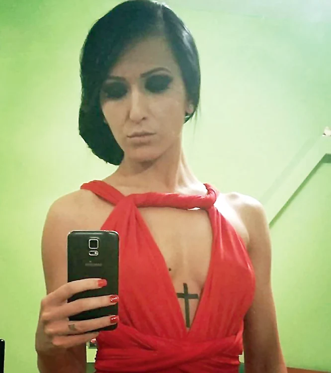 
    Amanta lui Chițu adoră să se pozezeFOTO: Arhiva personală  