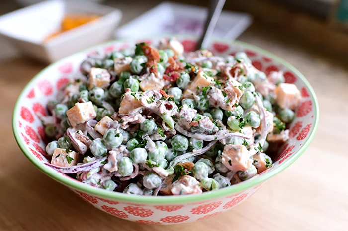 salata cu mazare si bacon jpeg