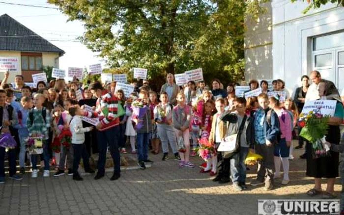 protest scoala alba iulia