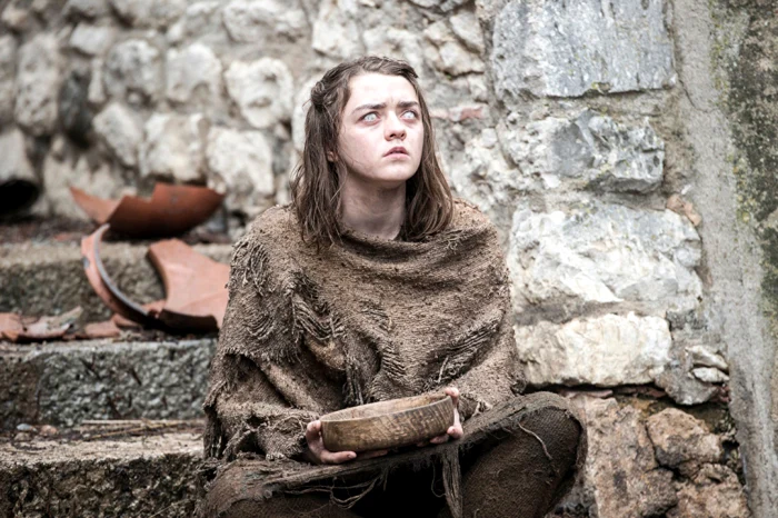 Actriţa Maisie Williams, în rolul războinicei Arya Stark FOTO HBO