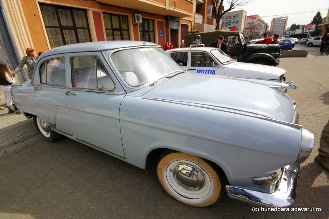 Gaz M 21, una dintre maşinile folosite de Securitate în timpul regimului comunist. FOTO: Daniel Guţă