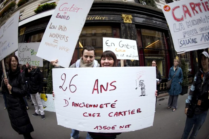 Angajaţii companiei franceze au decis să înceteze protestele FOTO: AFP