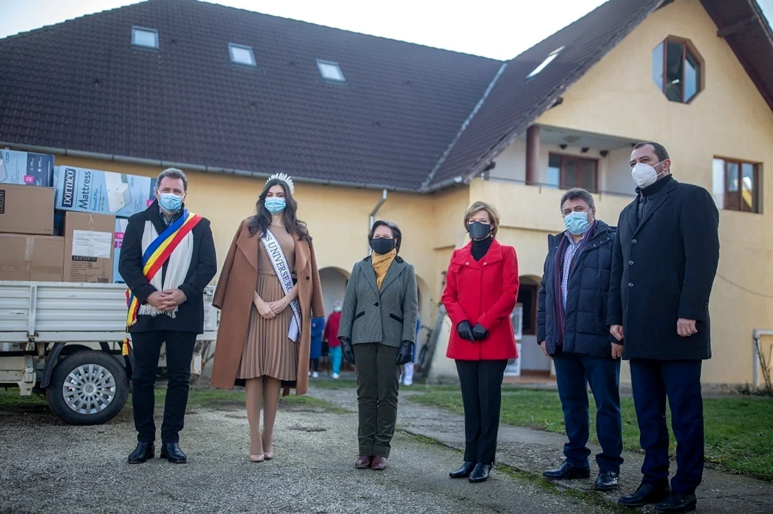 6 familia regala a romaniei donatii de craciun 2 jpg jpeg