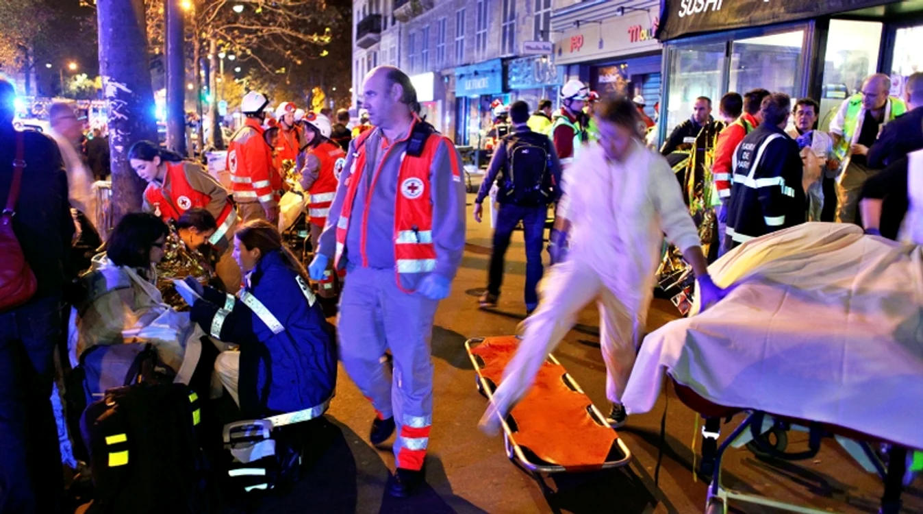 
    Cel puțin 120 de persoane au fost ucise în atacurile teroriste din ParisFoto: AP  