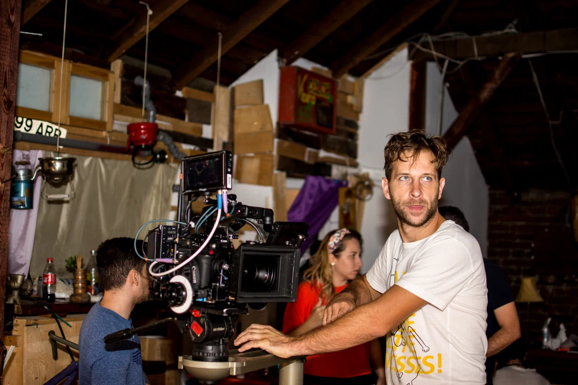 
    Au început filmările la prima producţie de acest gen din ultimii 28 de aniFoto: Click!  