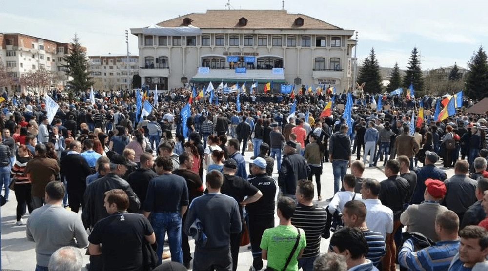 Protest de amploare al salariaților de la Dacia, în 17 noiembrie. Care sunt motivele