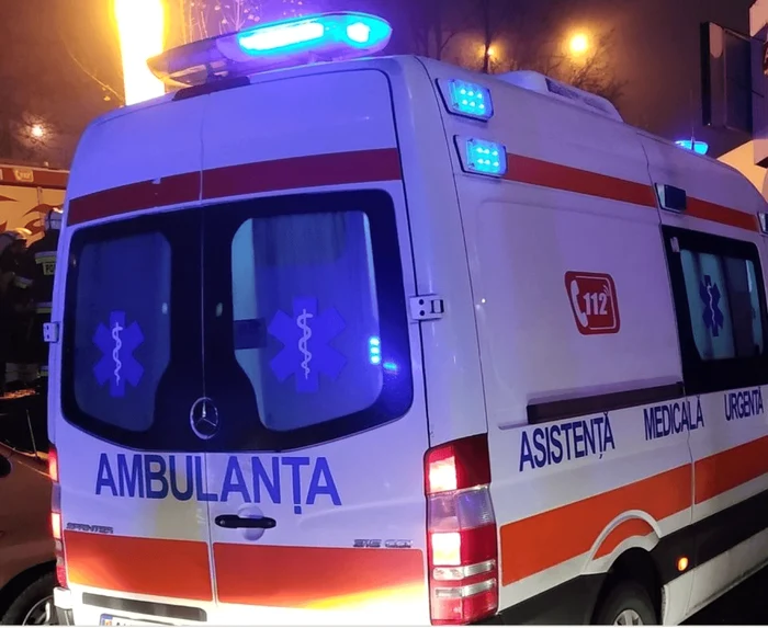 Mama a refuzat transportul la spital FOTO Arhiva Adevărul
