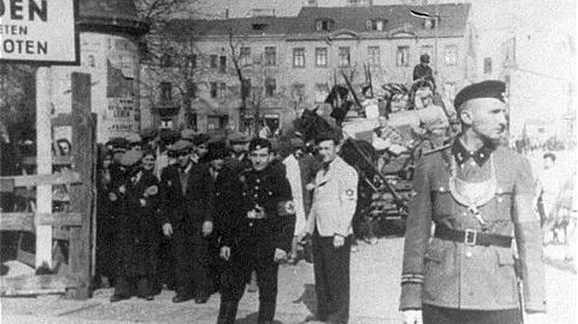 Calendar 19 ianuarie: 1945 Armata Roșie a eliberat ghetoul din Łódź Din cei 200 000 de oameni care locuiau aici în 1940, mai puțini 900 erau încă în viață jpeg
