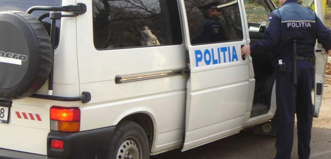 Poliţiştii au efectuat cercetări 