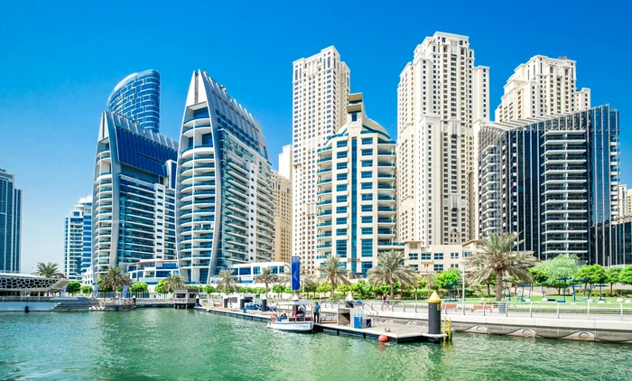 Bănci evacuate în Dubai și Qatar după amenințările Iranului FOTO: Shutterstock