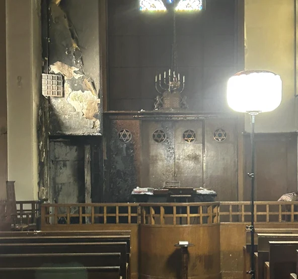 Sinagogă din Franța incendiată