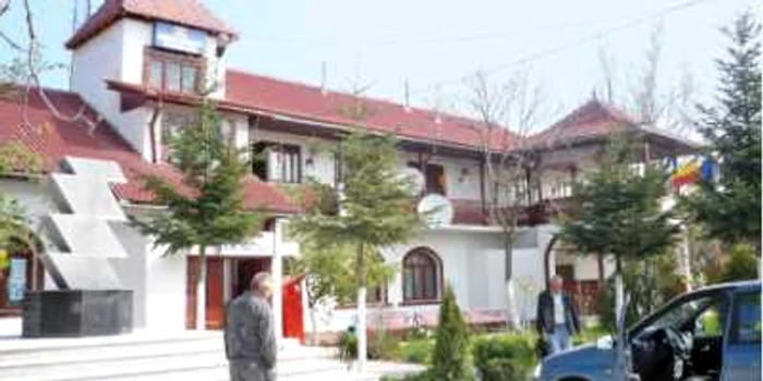 Primăria Coloneşti a pierdut 68.000 de lei în urma rectificării bugetare