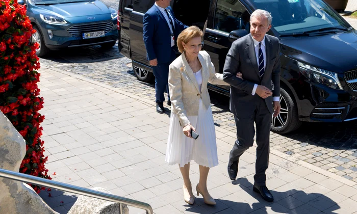 Majestatea Sa Margareta și Principele Radu la Arhiepiscopia Greco Catolică   Casa Majestății Sale (1) jpg