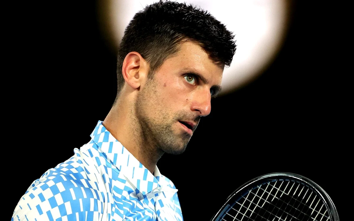 Novak Djokovici, în fața unui meci extrem de dificil. FOTO: Arhiva Adevărul