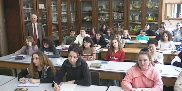 Guvernul va decide dacă Bacalaueatul ar putea avea 3 probe din acest an şcolar