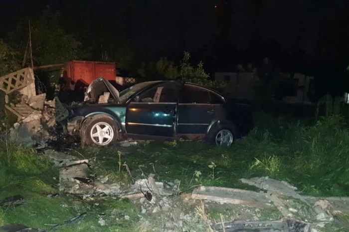 Maşina implicată în accidentul de pe DN25 FOTO Facebook/Grupul Şoferilor din Galaţi