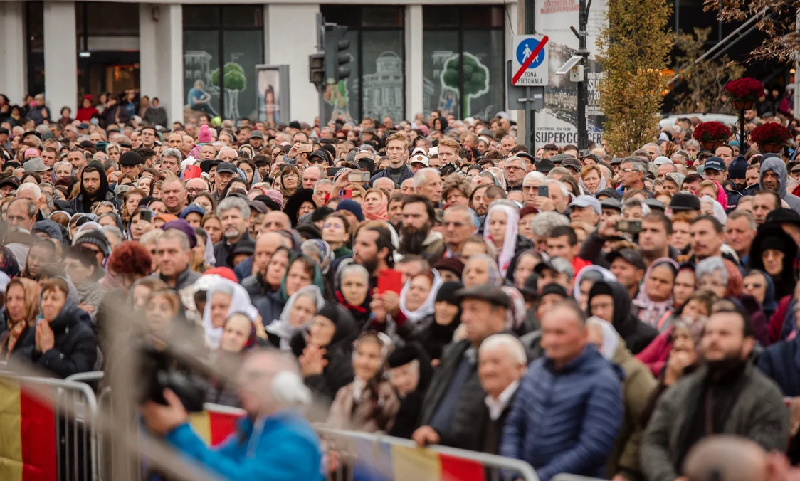 Slujba hramului Sfintei Parascheva FOTO Adevărul
