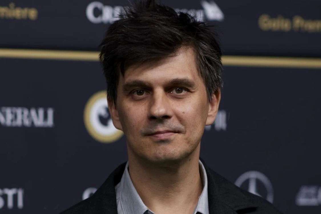„Original înseamnă să găsești personaje verosimile și să le pui în situații adevărate” – interviu cu regizorul Bogdan George APETRI jpeg