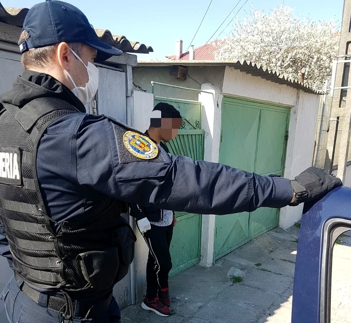 Bărbatul va fi plasat în carantină pentru 14 zileFoto: News.ro