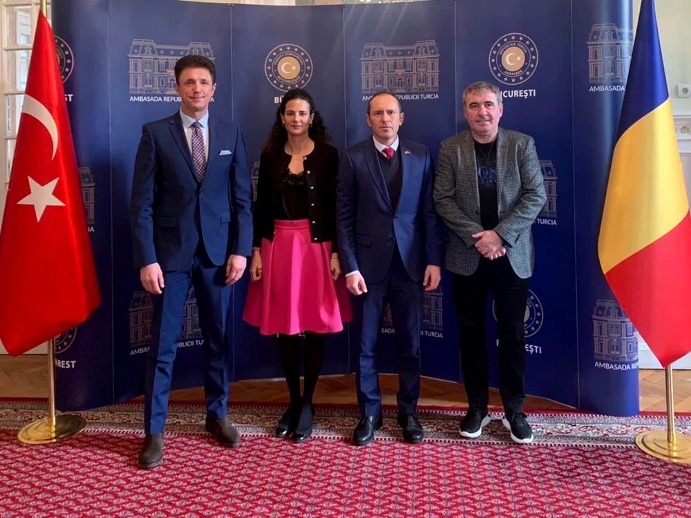 Gheorghe Hagi și Gheorghe Popescu, la Ambasada Turciei din București. Foto: Facebook/Gh. Popescu 