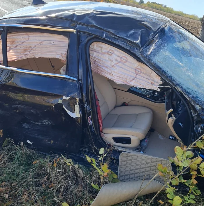 Una dintre victime a fost extrasă cu descarcerare. FOTO ISU Argeș