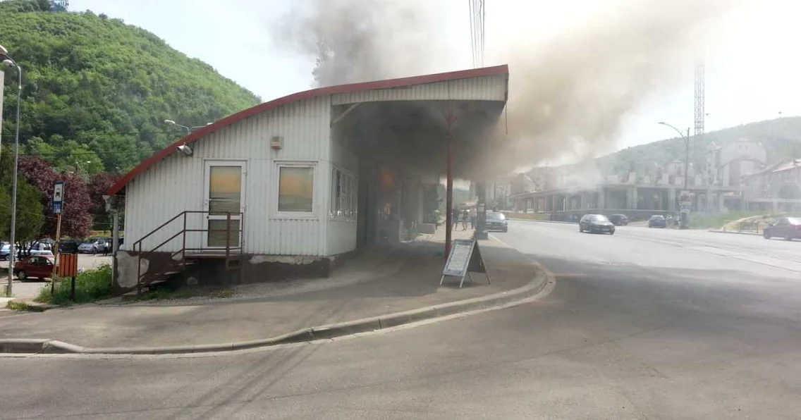 Incendiu puternic la staţia Nera din Reşiţa