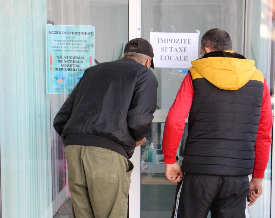 Serviciul de taxe şi impozite are ghişeu exterior FOTO Primăria Focşani