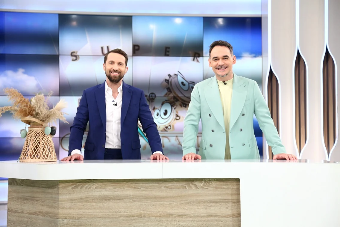 Dani și Răzvan Simion, de aproape două decenii, la cârma emisiunii "Neața cu Răzvan și Dani". Sursă: Antena 1