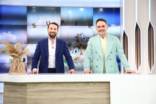 Dani și Răzvan Simion, de aproape două decenii, la cârma emisiunii "Neața cu Răzvan și Dani". Sursă: Antena 1