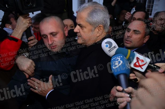 Adrian Năstase, eliberat din penitenciarul Jilava. (Foto: Alex Muscaliu)