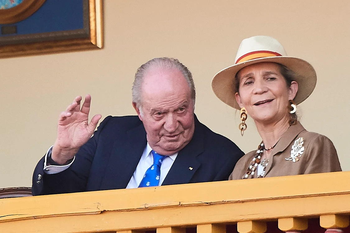 Regele Juan Carlos și fiica sa, Infanta Elena. FOTO: Profimedia