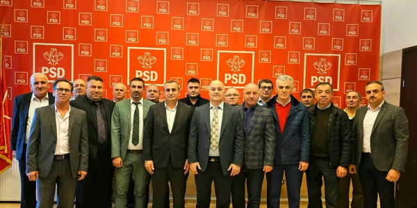 Politicieni locali PNL care au trecut la PSD în Olt Foto: Facebool / PSD Olt