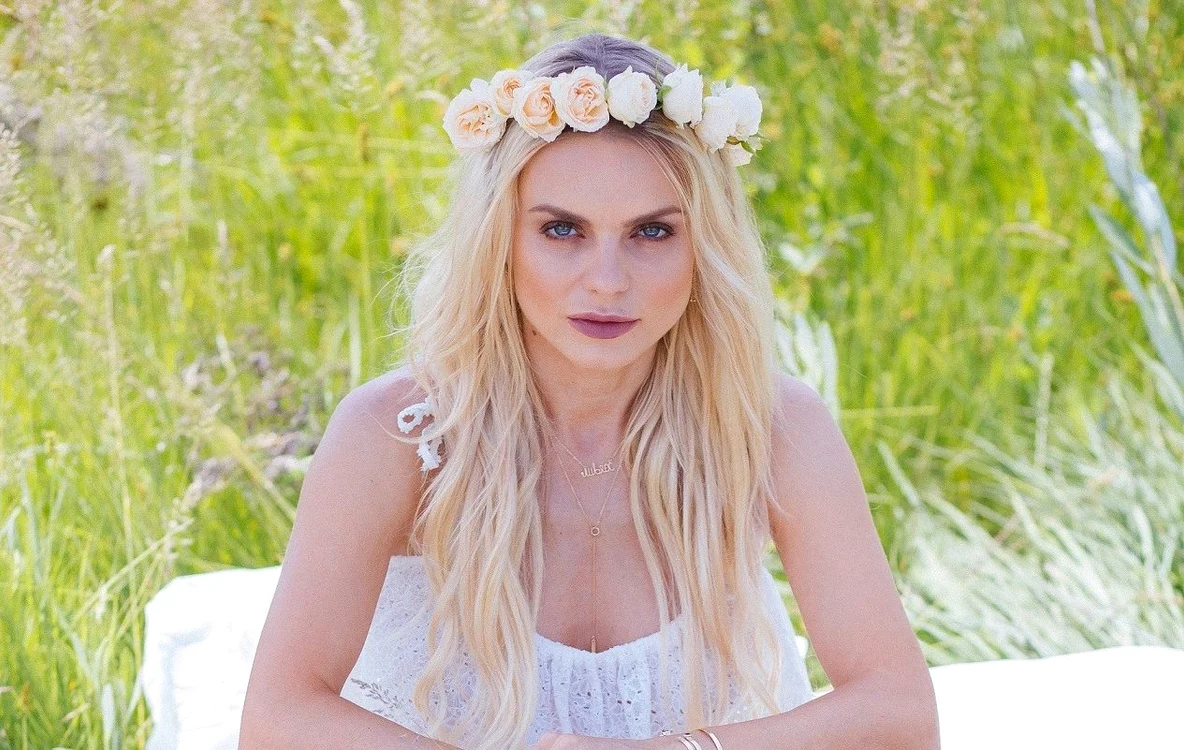 
    Posh are deja propriile accesorii și hăinuțe la modă, cumpărate de Jojo (35 de ani)foto: Arhiva Personală  