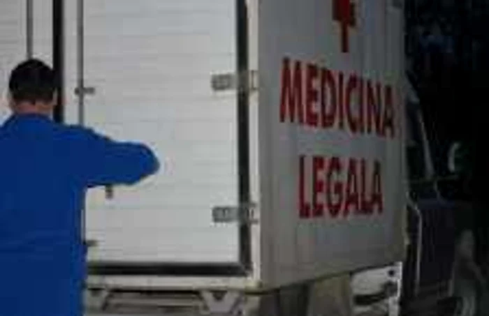 Cadavrul sinucigaşei a fost preluat de Medicina Legală