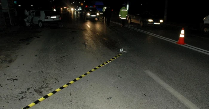 Poliţiştii au făcut măsurători la faţa locului (foto arhiva)