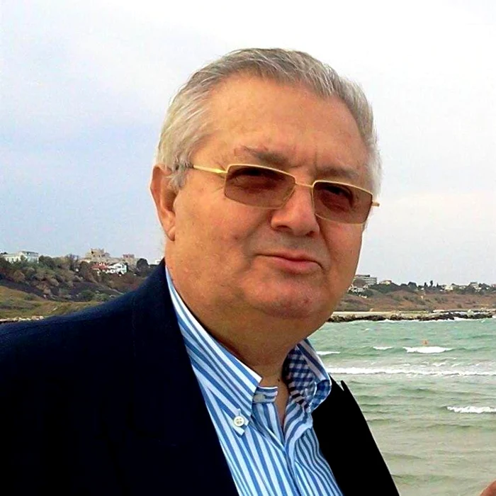 Este căsătorită de 46 de ani cu Viorel Croitoru