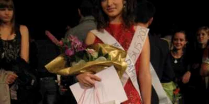Târgu-Mureş: Portret/ Coroş Raluca, noua Miss Boboc de la „Papiu”