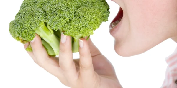 Noul broccoli conţine de trei ori mai multă glucorafanină decât planta obişnuită