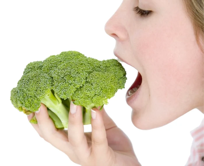 Cel mai bine este să mănânci broccoli în stare proaspătă, ca atare, sau în salate FOTO Shutterstock