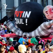 Car alegoric realizat de Jacques Tilly FOTO X/@tata_chemia