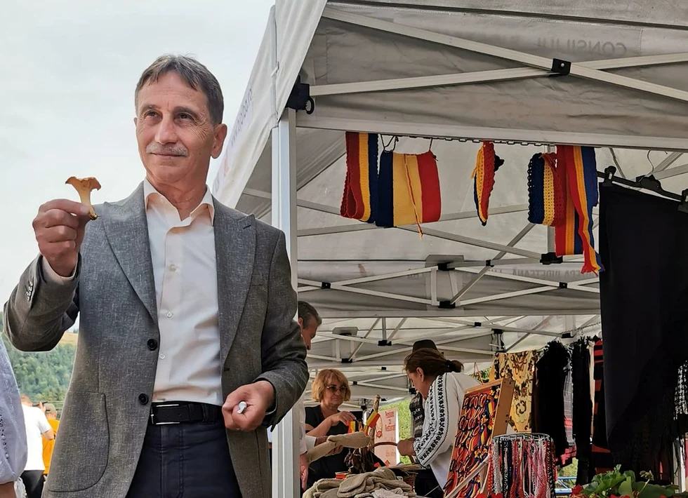 Ion Dumitrel are șase posturi de consilieri, dintre care trei sunt ocupate FOTO Facebook