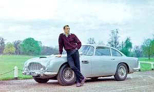 Sean Connery a condus un Aston Martin DB5, din 1963, în filmul “Goldfinger” jpeg