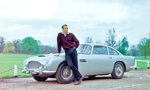 Sean Connery a condus un Aston Martin DB5, din 1963, în filmul “Goldfinger” jpeg