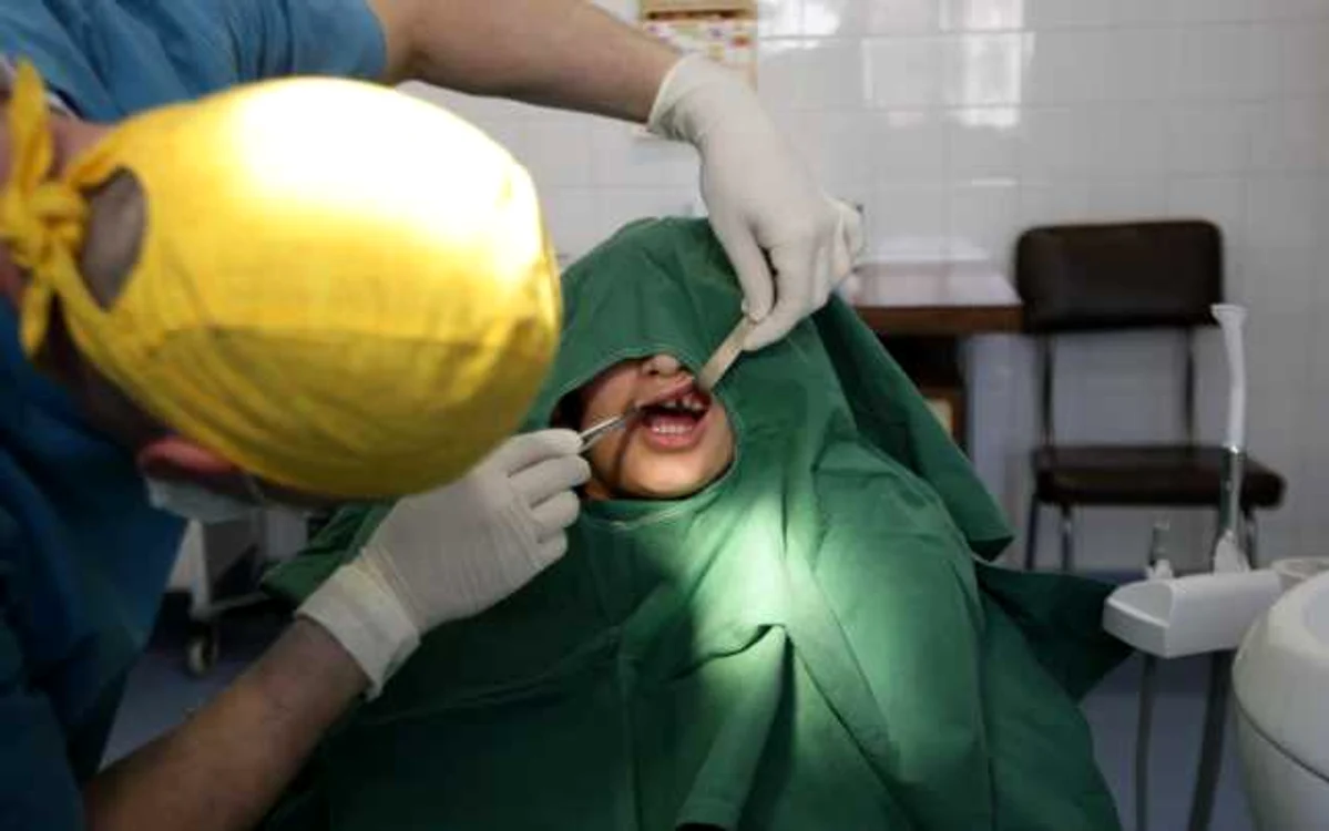 Medicii de la Clinica de Maxilo-Faciale din Timişoara vor opera în condiţii moderne