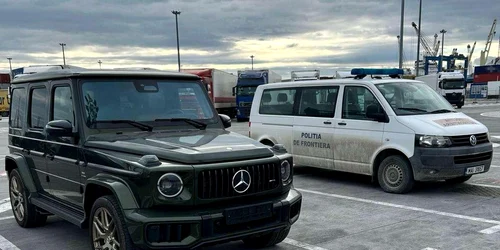 Autoturism de lux căutat de autoritățile din Polonia, descoperit de poliţiştii de frontieră în Portul Constanța Foto Poliția de Frontieră jpg