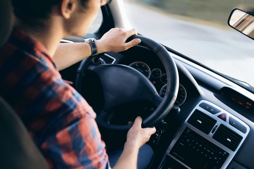 Viteza ideală pe autostradă pentru un consum minim de combustibil. Ce spun datele și fizica vehiculului