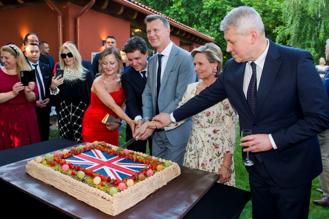Principesa Sofia la Ambasada Britanică, Foto Casa Regală a României jpg